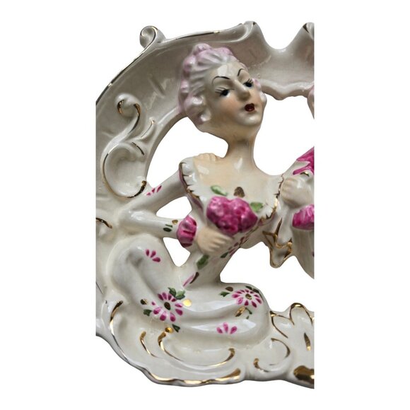 Victorian Porcelain 3D Courting Couple Figurine White Pink & Gold Gilded Plaque - Picture 4 of 9